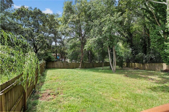Building Photo - 2071 Nettie Ct