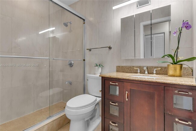 Building Photo - 5655 SW 139th Pl
