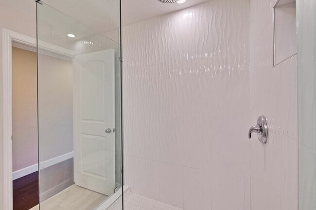 Building Photo - Wow! What a Great Home! Available Soon!
