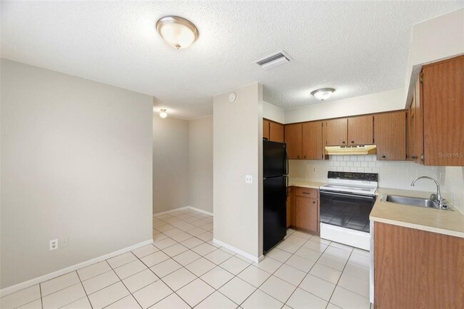 Building Photo - 8124 Omaha Cir