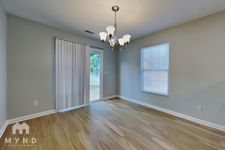 Building Photo - 3400 Fatima Ct