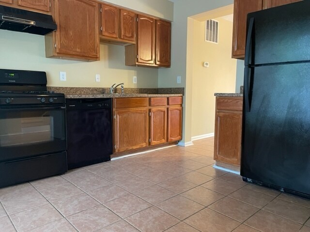 Building Photo - 10704 Brice Ct