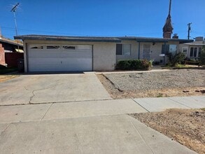 Building Photo - Newly available