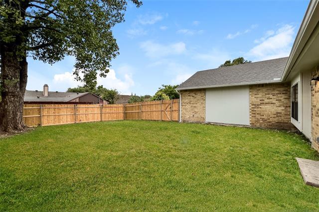 Building Photo - 1704 Panola Dr