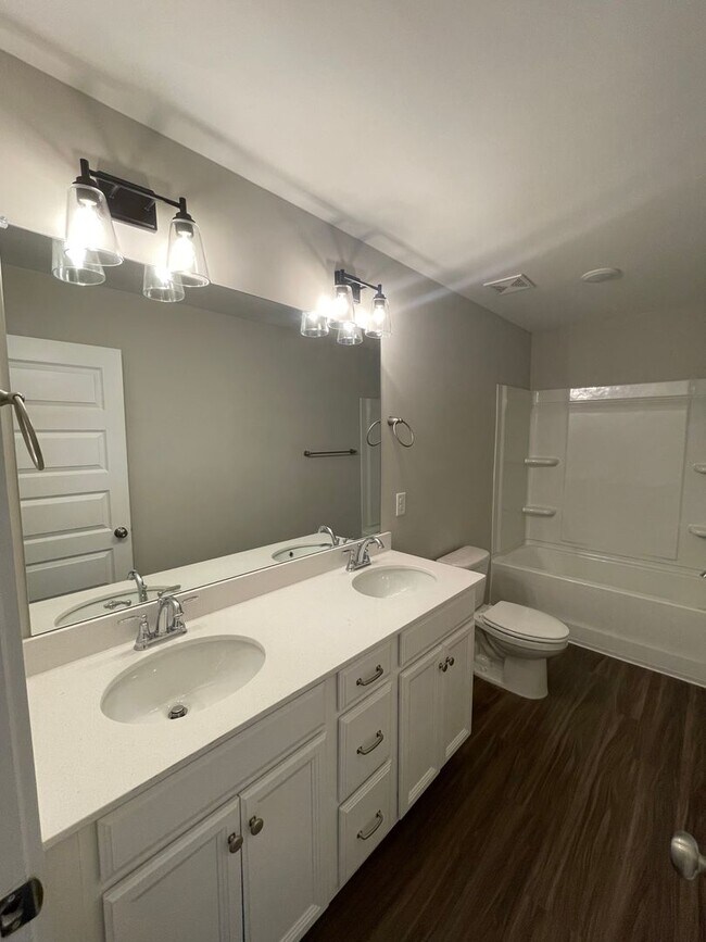 Building Photo - Home for Rent in Calera, AL!!! Available to View Now!!!