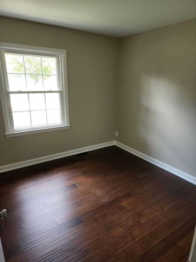 Building Photo - 2129 Dogoon Dr