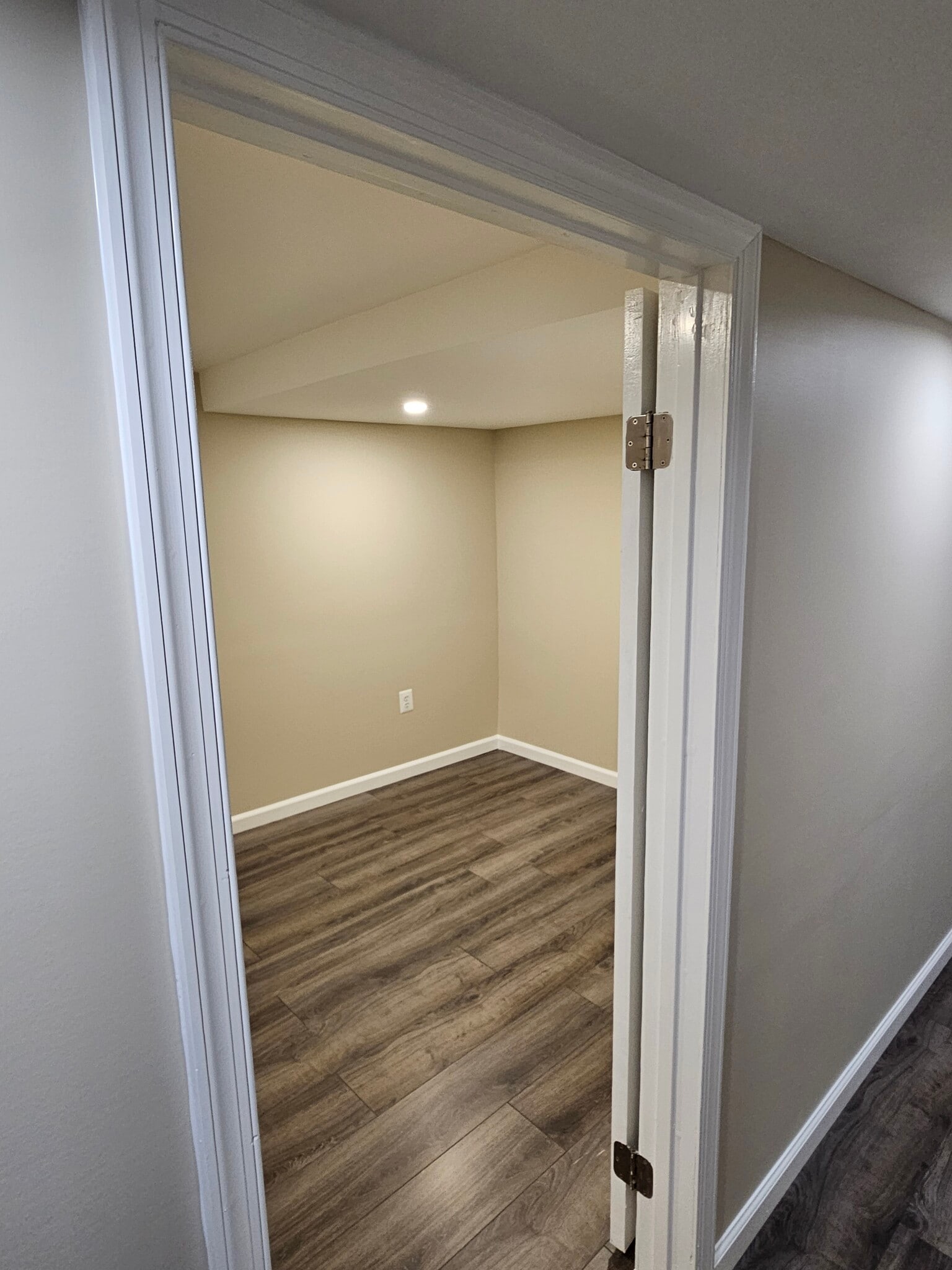 Entry to Den - 3503 Dunnington Rd