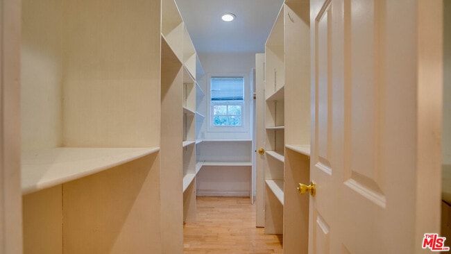 Building Photo - 9631 Crystal View Dr