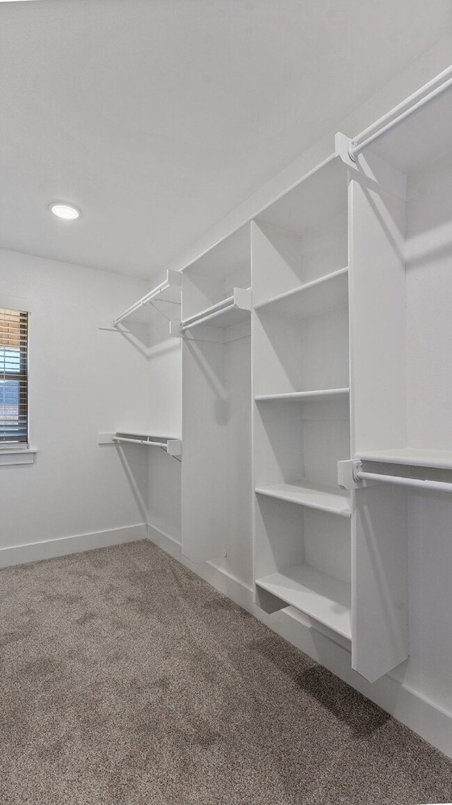 Building Photo - "Brand New 3-Bedroom Farmington Home with Granite Countertops and Cozy Fireplace!"