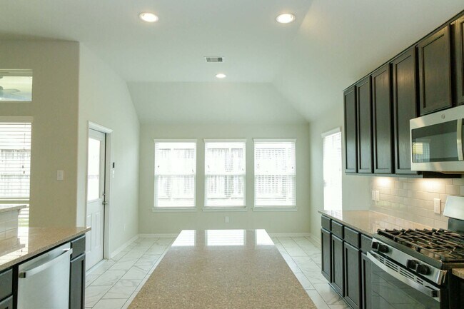 Building Photo - 20910 Big Cypress Creek Trail