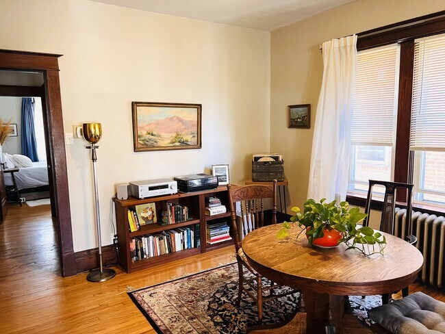 Building Photo - 3668 Wilmington Ave