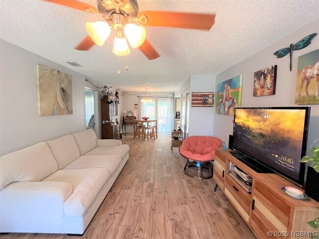 Building Photo - 802 Egret Ct