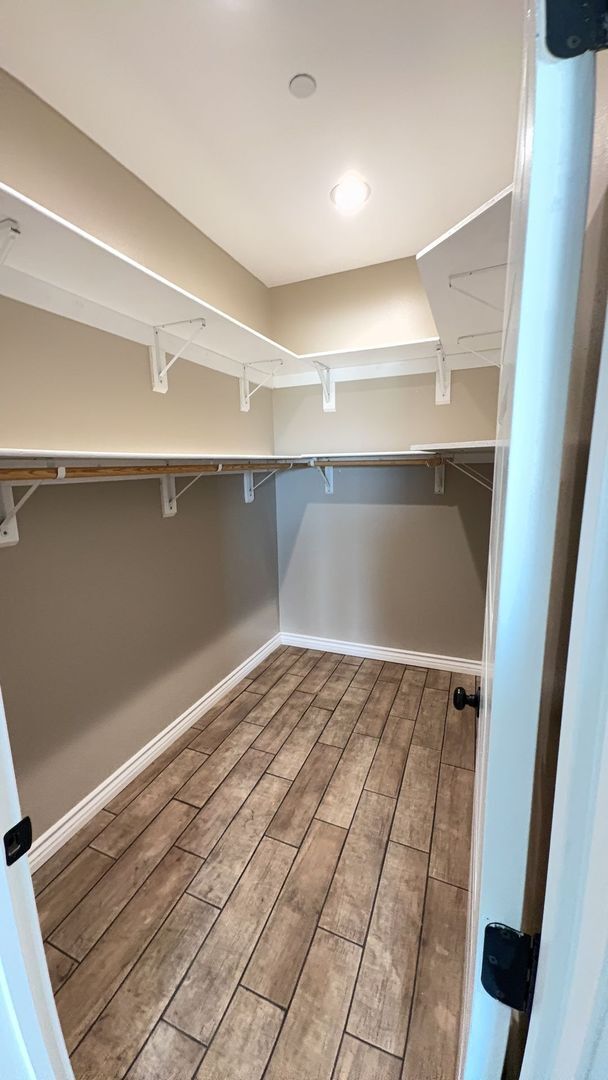 Building Photo - NEWER CONSTRUCTION 4 BEDROOM APPLE VALLEY HOME