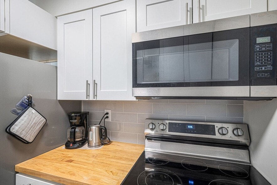 Building Photo - 4110 Hale Pkwy