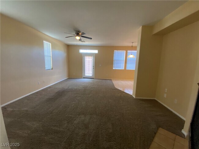 Building Photo - 744 Blue Barrel St