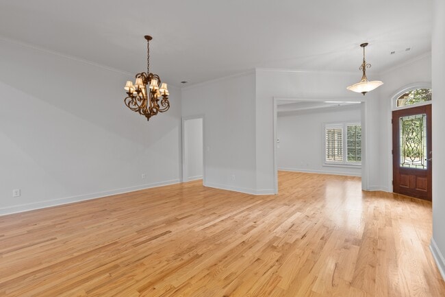 Building Photo - 2021 Hillbrook Cir