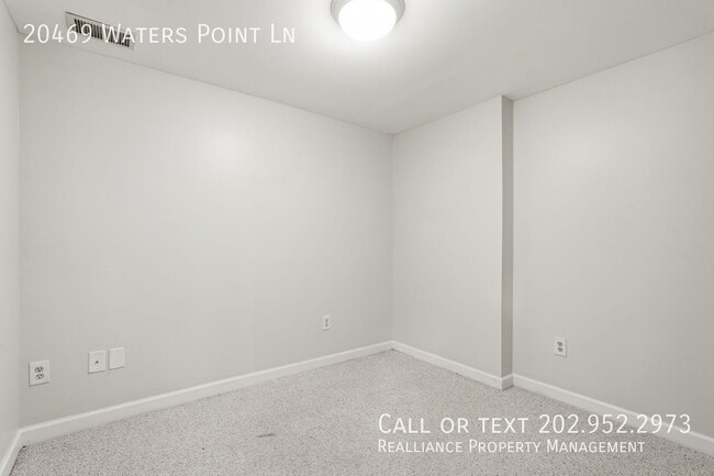 Building Photo - 20469 Waters Point Ln