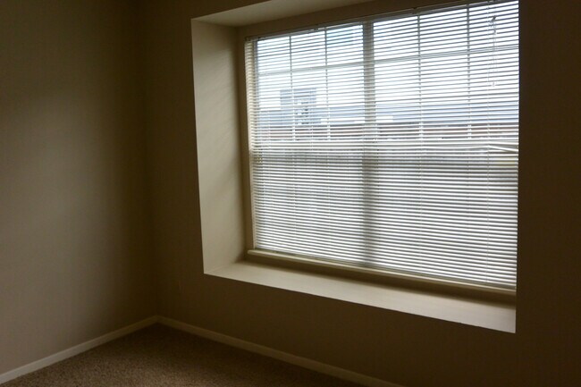 Building Photo - 8307 NE Starflower Ct