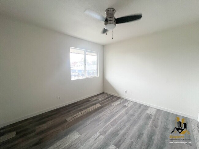 Building Photo - 1507 Nogales St