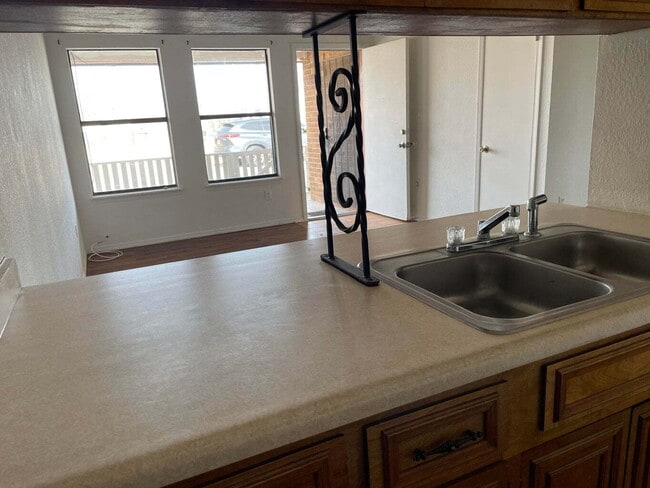 Building Photo - 7214 Dale Rd