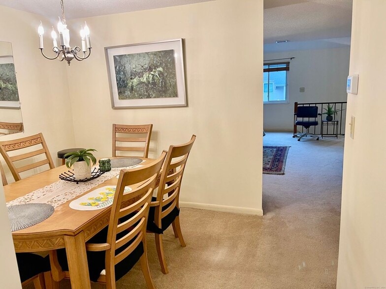 Building Photo - 300 Brittany Farms Rd