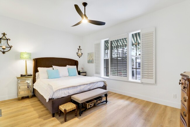 Building Photo - 387 Kelsey Park Dr