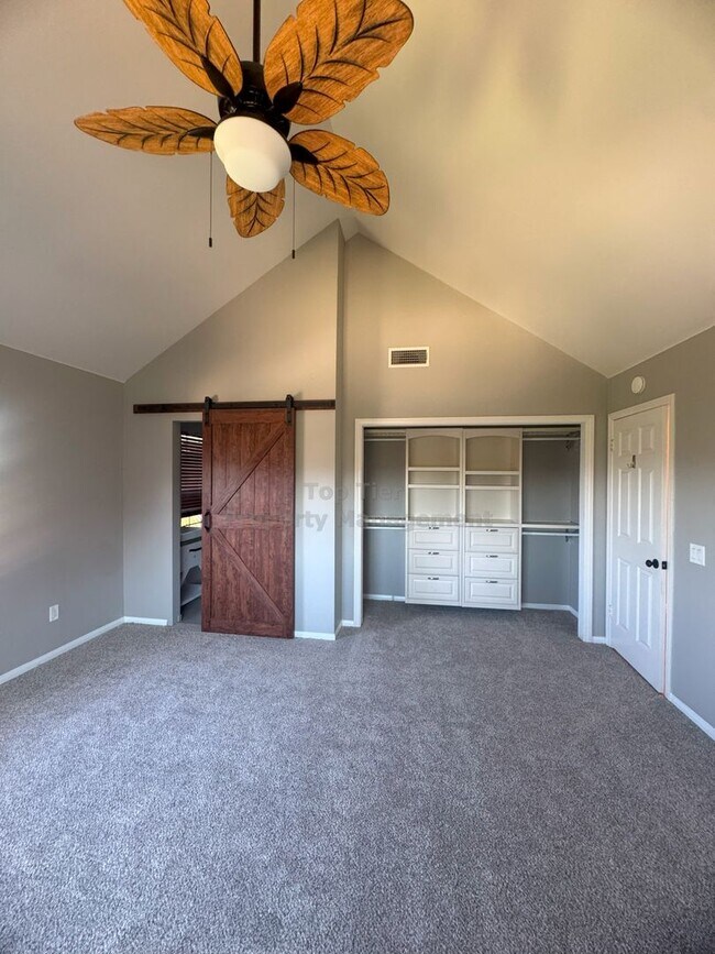 Building Photo - Spacious 4-Bedroom Home on Expansive Lot i...