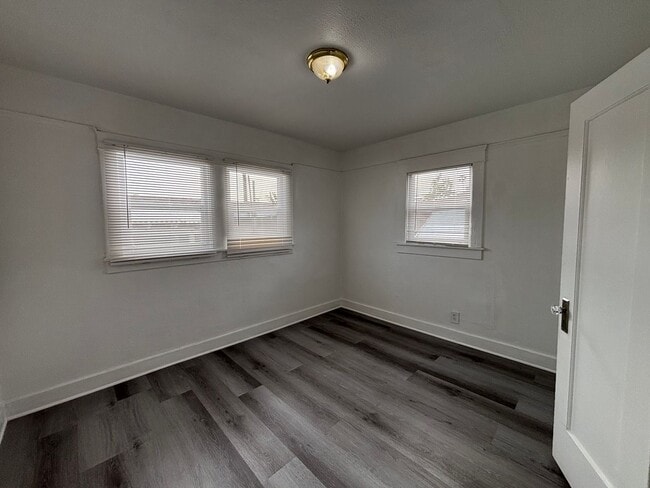 Building Photo - SDS T 2775