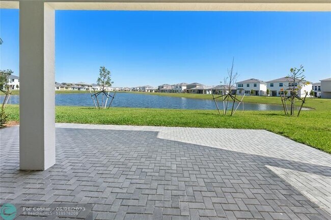 Building Photo - 5350 Liberty Ln
