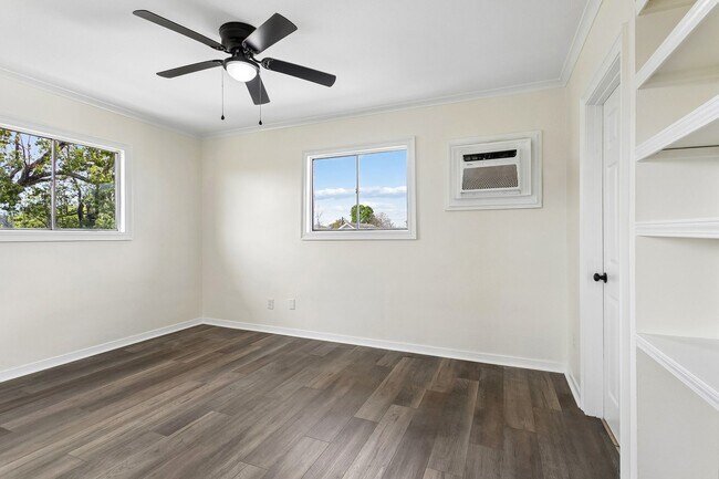Building Photo - Studio Apartment in Metairie - Central Location off Airline & Causeway!