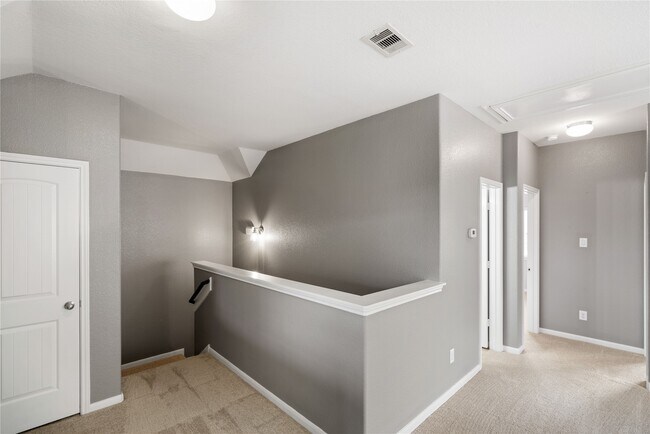 Building Photo - 8923 Jordi Dr