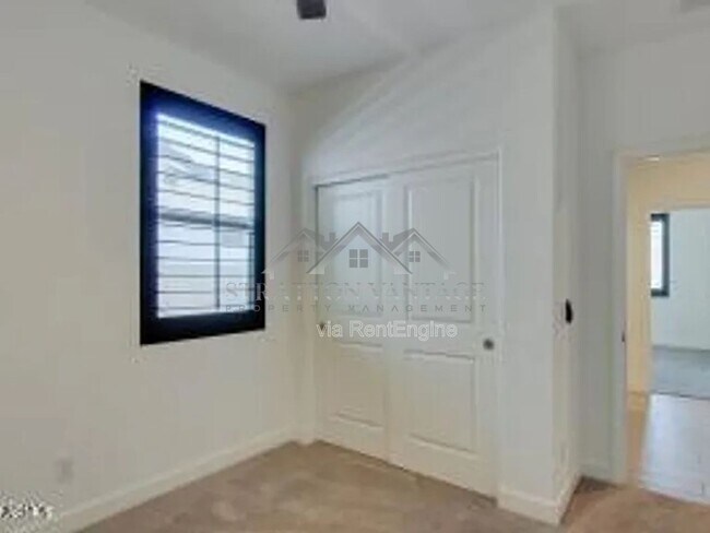 Building Photo - 37755 N Bentgrass Rd