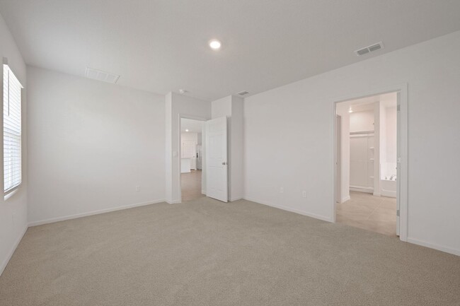Building Photo - Spacious 4BR House in Port Saint Lucie