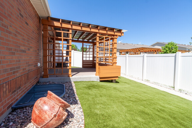 Building Photo - 414 Appletree Lane - 1