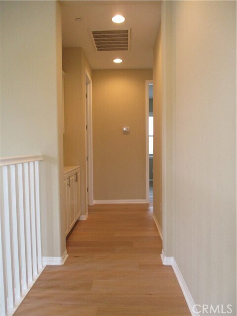 Building Photo - 12 Farra St