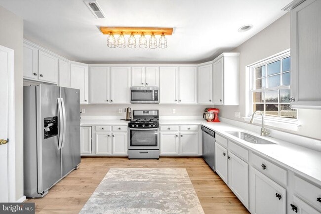 Building Photo - 6340 Cullen Pl