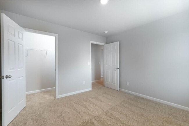 Building Photo - 6040 Vermilion Loop Rd