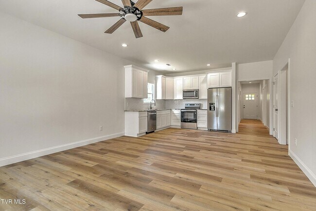 Building Photo - 703 Swadley Rd