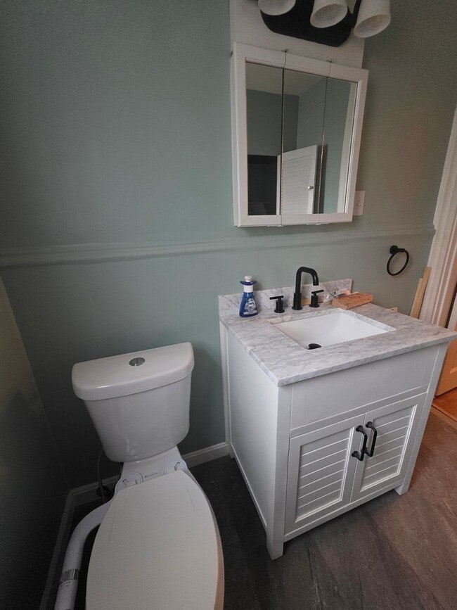 Building Photo - Stylish 2-Bedroom Home in Braddock with Bonus Space & Modern Comfort