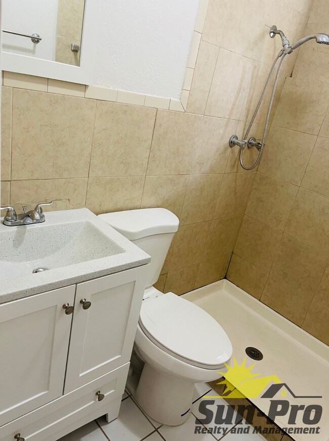 Building Photo - 708 Georgia St