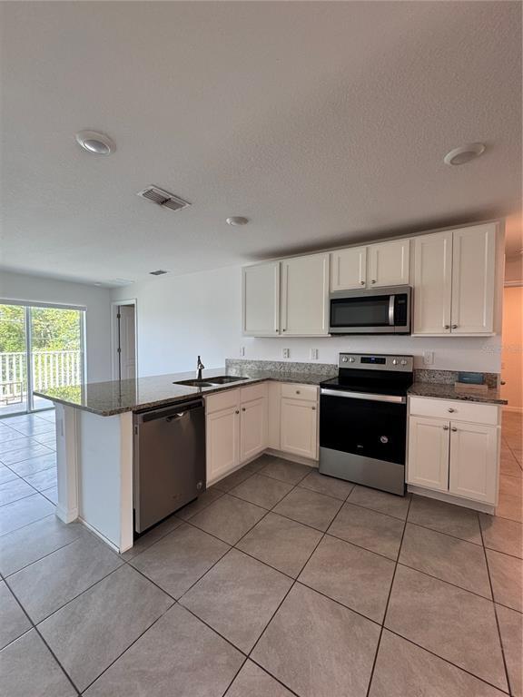 Building Photo - 1056 Gerona Ave
