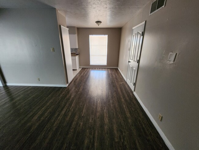 Dining Room - 5109 Bastille Ave
