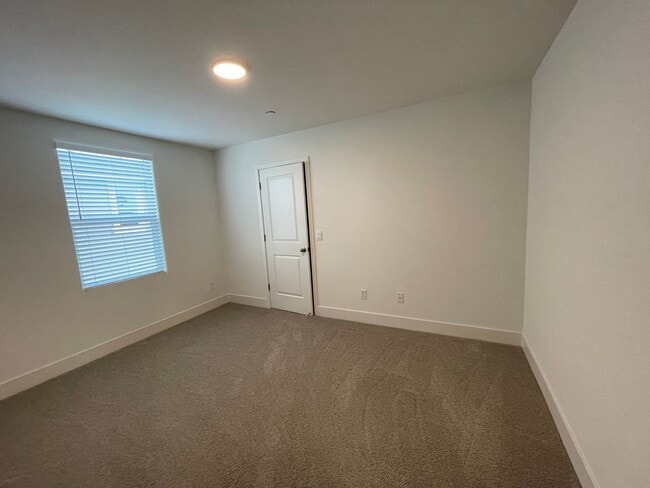 Building Photo - 6156 Olive Pl