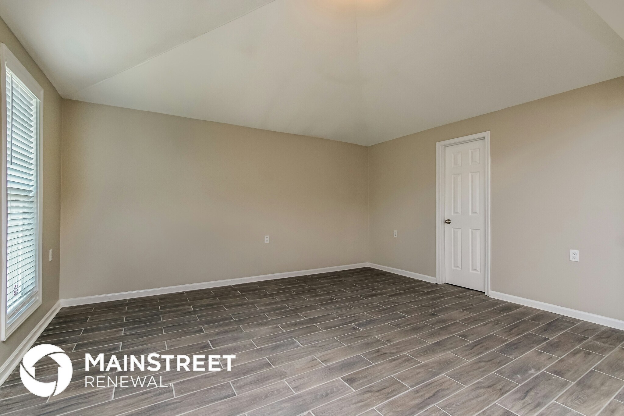 Building Photo - 639 Bullhart Dr