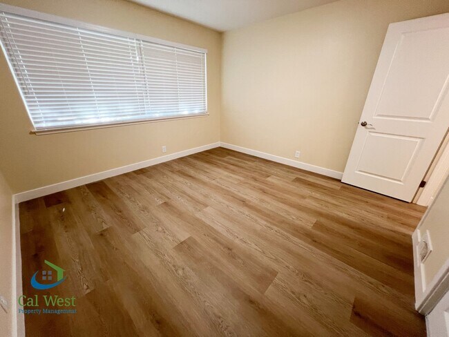 Building Photo - $2,895 - UPDATED 2 BR/1BA Duplex-Downtown Willow Glen!