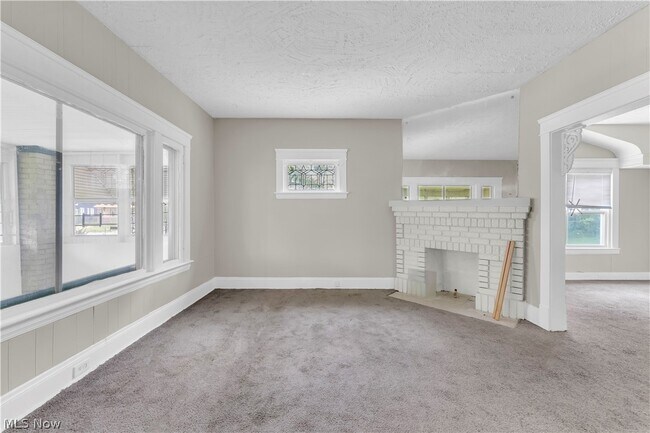 Building Photo - 12322 Fairport Ave