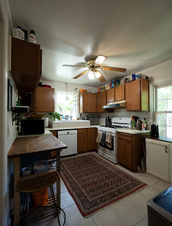 Kitchen - 522 N Blackhawk Ave