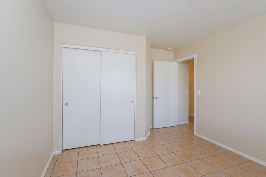 Building Photo - 6417 N 81st Dr