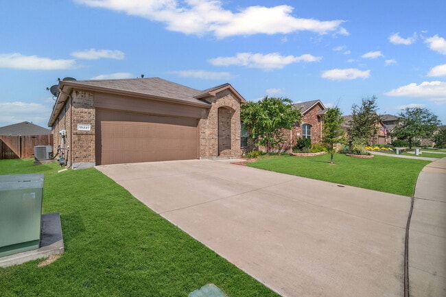 Building Photo - 10237 Little Falls Trail