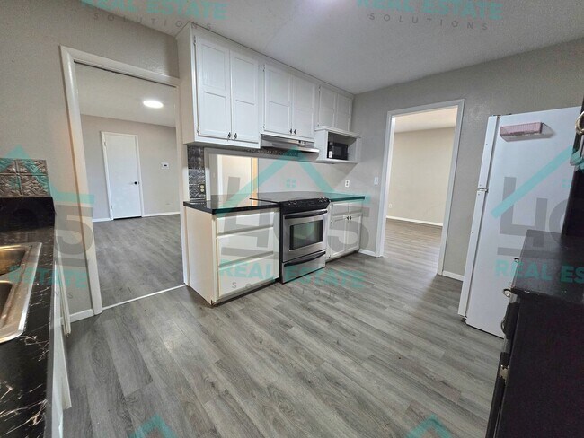 Building Photo - MWC Rental 3 Bed
